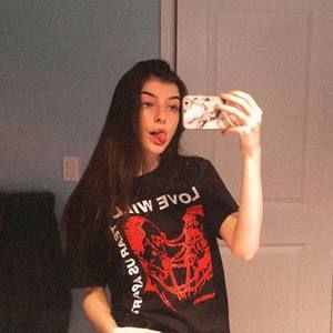 Meet your Posher, Angeline